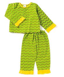 Little Pockets Store Unisex Frill Night Suit - Green Little Pockets Store Unisex Frill Night Suit - Green