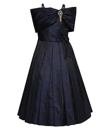 Adiva Short Sleeves Brooch Embellished Pleated Dress - Dark Blue