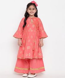 Bitiya By Bhama Three Fourth Sleeves Gold Print Kurta Set With Pallazo Pants - Peach Bitiya By Bhama Three Fourth Sleeves Gold Print Kurta Set With Pallazo Pants - Peach