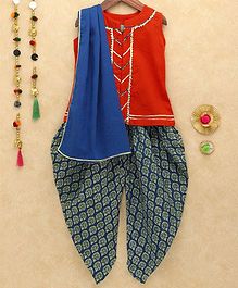 Lil Pitaara Sleeveless Kurta With Lace Detailing & Floral Butti Print Dhoti With Dupatta - Red & Blue Lil Pitaara Sleeveless Kurta With Lace Detailing & Floral Butti Print Dhoti With Dupatta - Red & Blue