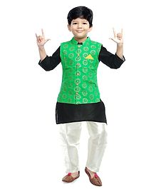 Little Pockets Store Block Print Sleeveless Ethnic Jacket - Green Little Pockets Store Block Print Sleeveless Ethnic Jacket - Green