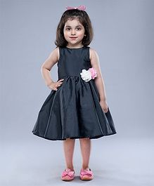 Jelly Jones Flower Applique Sleeveless Flare Dress - Grey Jelly Jones Flower Applique Sleeveless Flare Dress - Grey
