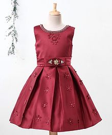 Enfance Flower Applique Sleeveless Box Pleated Dress - Maroon Enfance Flower Applique Sleeveless Box Pleated Dress - Maroon