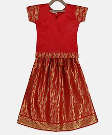 BownBee Short Sleeves Flower Design Pavda Pattu Lehenga - Red BownBee Short Sleeves Flower Design Pavda Pattu Lehenga - Red