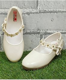 D'chica Flower Strap Detailing Mary Jane - White D'chica Flower Strap Detailing Mary Jane - White