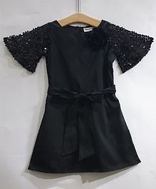 My Pink Closet Sequin Detailing Half Butterfly Sleeves Dress - Black My Pink Closet Sequin Detailing Half Butterfly Sleeves Dress - Black