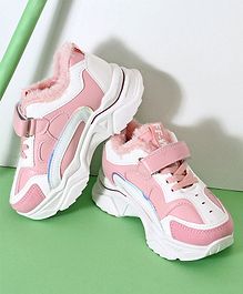 Hoppipola Color Block Velcro Closure Shoes - Pink & White Hoppipola Color Block Velcro Closure Shoes - Pink & White