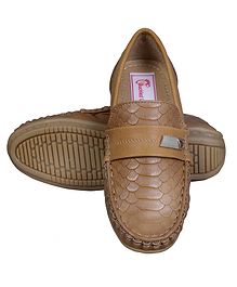 Buckled Up Scaly Design Loafers - Tan Buckled Up Scaly Design Loafers - Tan