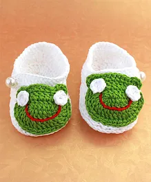 Aabacus Frog Design Crochet Booties - Green And White Aabacus Frog Design Crochet Booties - Green And White