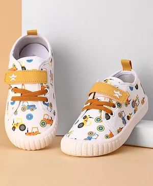 Cute Walk by Babyhug Casual Shoes With Velcro Closure  - White & Yellow