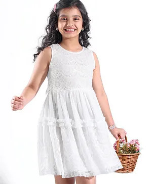 Hola Bonita Woven Sleeveless Knee Length Gathered Lace Dress - White