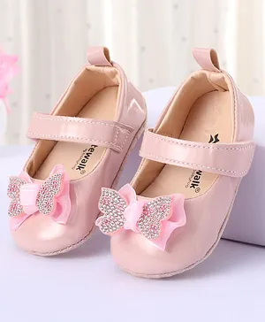 Cute Walk by Babyhug Velcro Closure Booties Bow Applique - Pink
