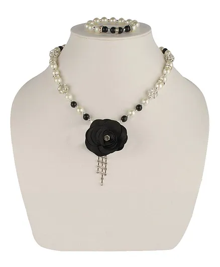 Daizy Floral Design Necklace With Bracelet - Black