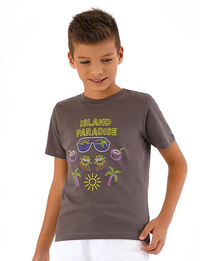 Primo Gino 100% Cotton Half Sleeves T-Shirt with Island Paradise Print - Grey