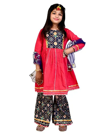CHAKORI Three Fourth Sleeves Patola Print Tassle Detail Kurta & Sharara Set -Red