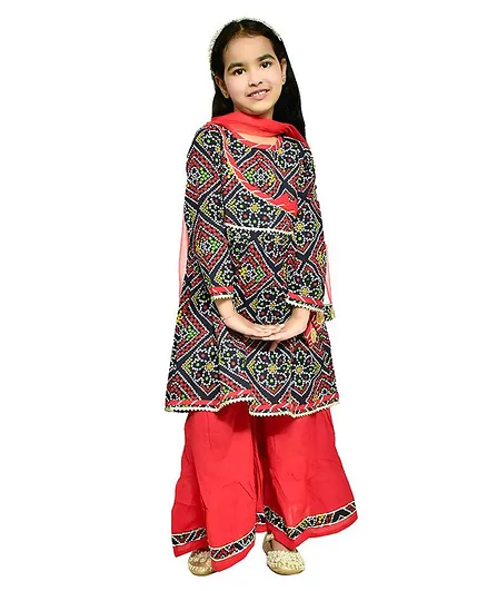 CHAKORI Three Fourth Sleeves Badhani Foil Print Kurta & Sharara Set - Black