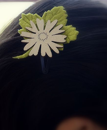Pretty Ponytails Flower Leaf Earthy Tones Clip - Green