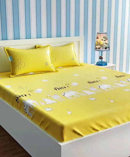 Urban Dream Double Bed Sheet With Pillow Cover Set Animal Print - Yellow