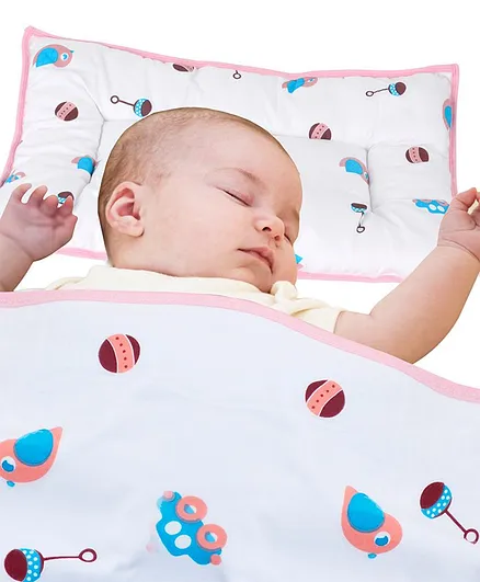 Wonder Wee Quilt & Pillow Set Multi Print - White Pink