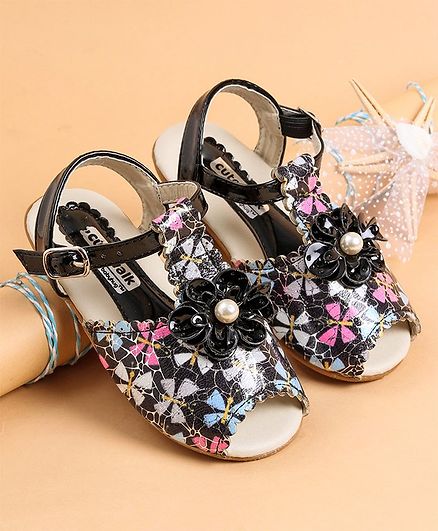 Cute Walk by Babyhug Buckle Closure Peep Toe Sandal - Black