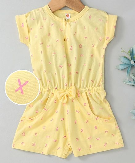 Dew Drops Short Sleeves Romper Alphabet Print - Yellow