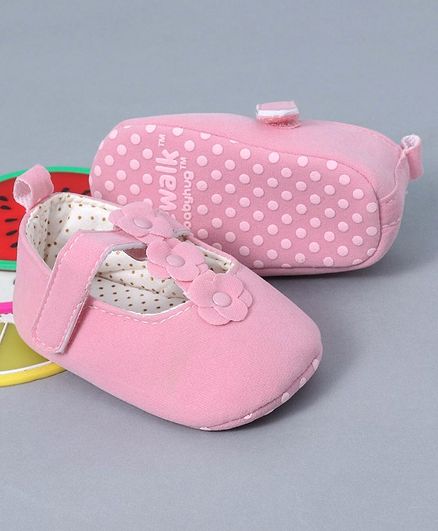 Cute walk by Babyhug Booties Floral Applique - Pink