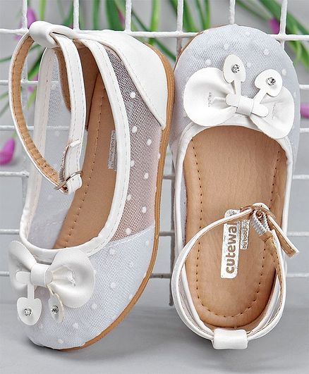 Cute Walk by Babyhug Bellies With Bow Applique - White