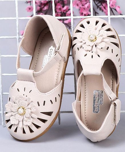 Cute Walk by Babyhug Bellies With Flower Motif - White