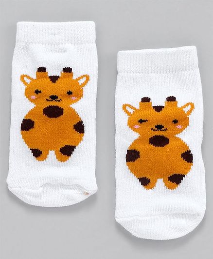 Cute Walk by Babyhug Non Terry Antibacterial Ankle Length Socks Animal Design - White