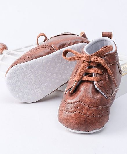 Cute Walk By Babyhug Booties - Brown