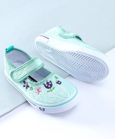 Cute Walk by Babyhug Casual Shoes Floral Embroidery - Green
