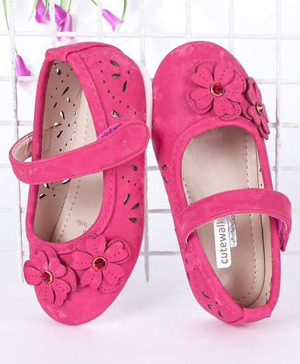Cute Walk by Babyhug Bellies With Cut Work & Floral Motifs - Fuchsia