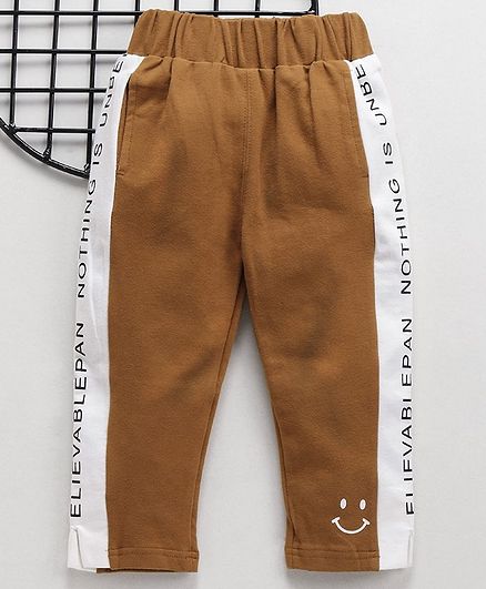 Meng Wa Full Length Track Pant Text Print - Brown