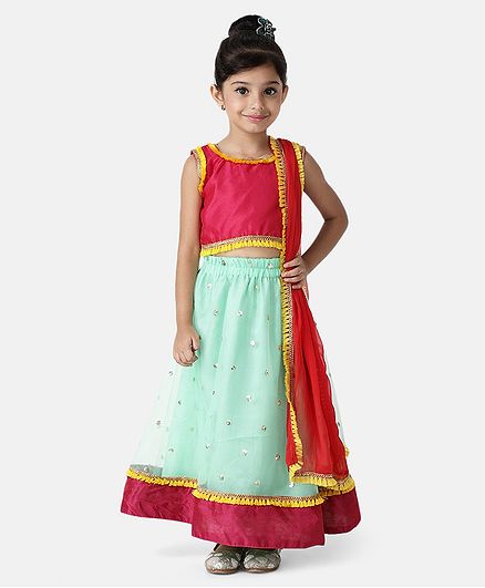 Bownbee Tassel Decorated Sleeveless Choli With Netted Lehenga & Dupatta - Green & Pink