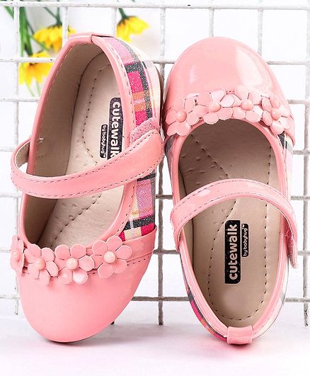 Cute Walk by Babyhug Party Wear Belly Shoes Flower Motifs - Pink