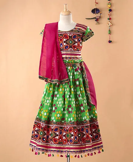 Bownbee Short Sleeves Choli With Dupatta & Badhani Print Lehenga Set - Green