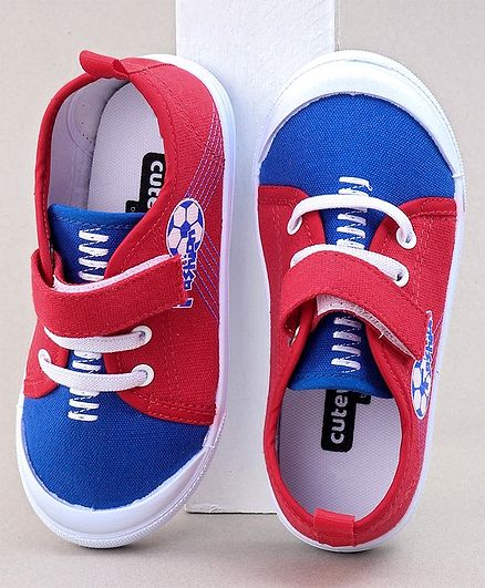 Cute Walk by Babyhug Casual Shoes Football Print - Red