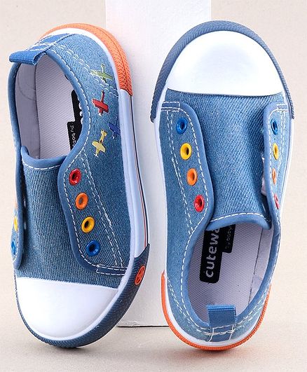 Cute Walk by Babyhug Casual Shoes Airplane Patch - Blue