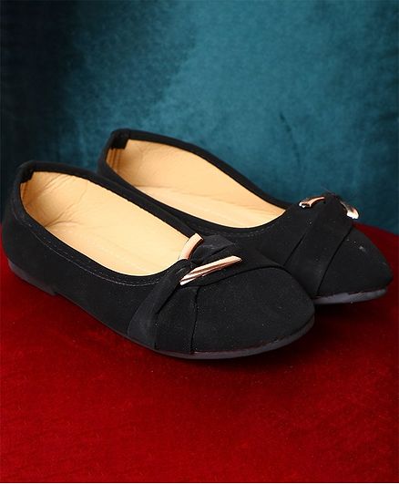 Passion Petals V Hook Design Ballerinas - Black