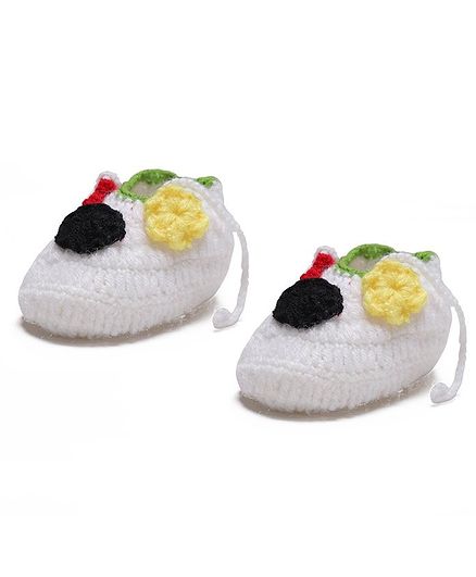 MayRa Knits Flower Decor Booties - White