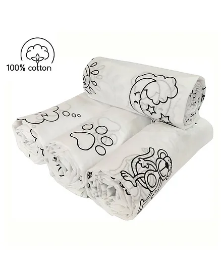 Carerio Newborn Pure Cotton Swaddle Wraps Moon Monkey Paw Print - Pack of 4