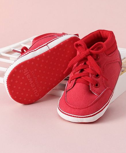 Cute Walk By Babyhug Booties - Red