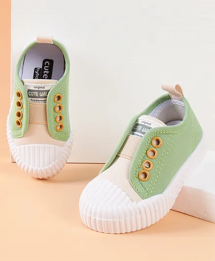 Cute Walk by Babyhug Casual Shoes - Green