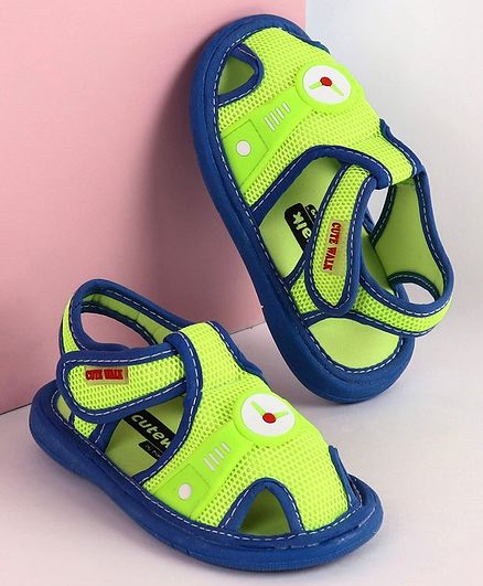 Cute Walk by Babyhug Sandals Clock Patch - Green