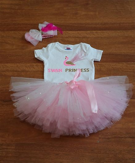 TINY MINY MEE Swan Princess Printed Half Sleeves Onesie With Bow Headband - White & Baby Pink