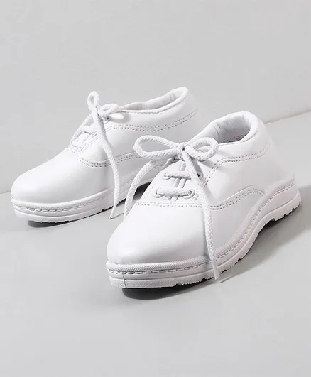 Cute Walk by Babyhug School Shoes - White