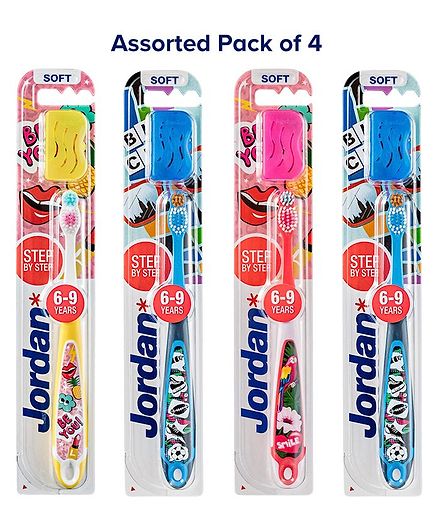 Jordan Step by Step Toothbrushes With Travel Cap - Pack of 4 (Colour May Vary)