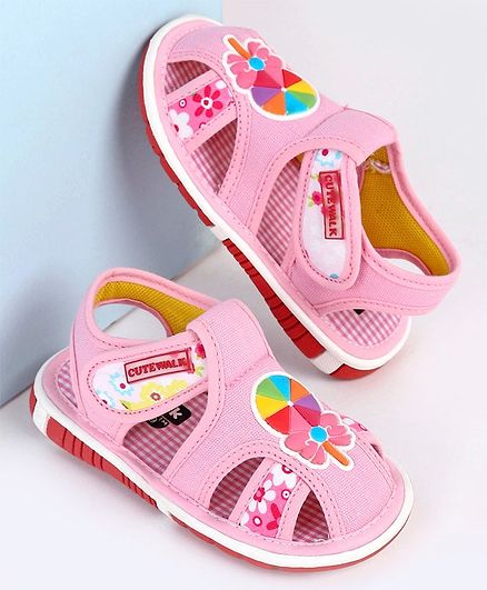 Cute Walk by Babyhug Sandals Candy Patch - Pink