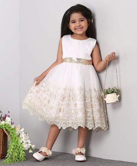 Mark & Mia Sleeveless Floral Embroidered Frock - White