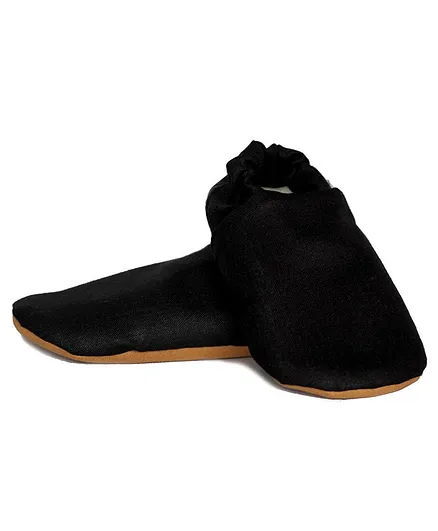 Skips Solid Booties - Black